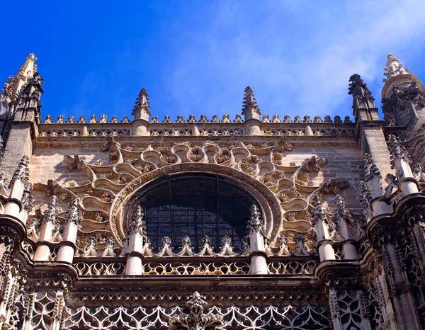 Saint Mary Katedrali (Seville Katedrali), İspanya 'nın Endülüs eyaletinin Sevilla şehrinde yer alan bir katedraldir. Dünyadaki en büyük onuncu kilisedir. 08.2012