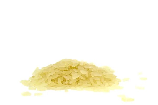 Grãos de arroz sobre fundo isolado branco. asiático comida e cozinha conceito . — Fotografia de Stock