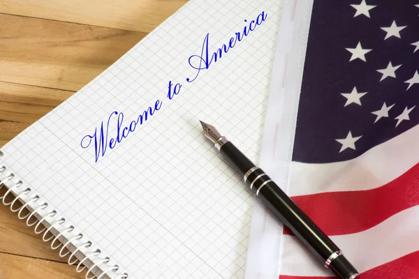 Amerikanische Flagge Blatt Papier Und Slogan Willkommen Amerika — Stockfoto
