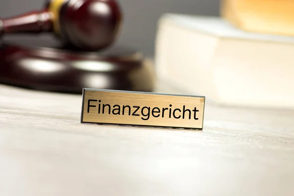Un mazo y un tribunal financiero en Alemania — Foto de Stock