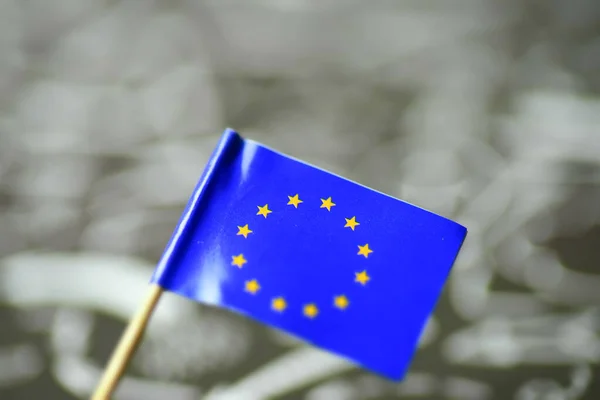 Κλείσιμο Της Σημαίας Της Ευρωπαϊκής Ένωσης — Φωτογραφία Αρχείου
