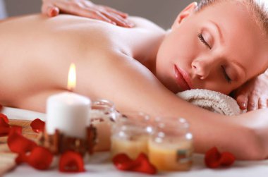 Spa Masaj, yalan güzel genç kadın