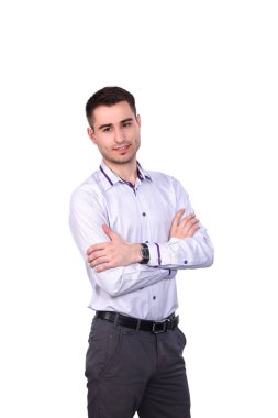 Beyaz arka planda izole edilmiş genç bir adamın portresi