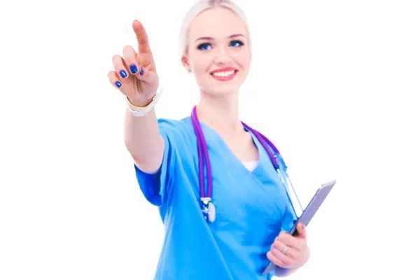 Médico femenino usando una tableta digital y de pie sobre fondo blanco. Mujeres doctores. —  Fotos de Stock