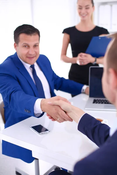 Business team bespreekt hun project . — Stockfoto