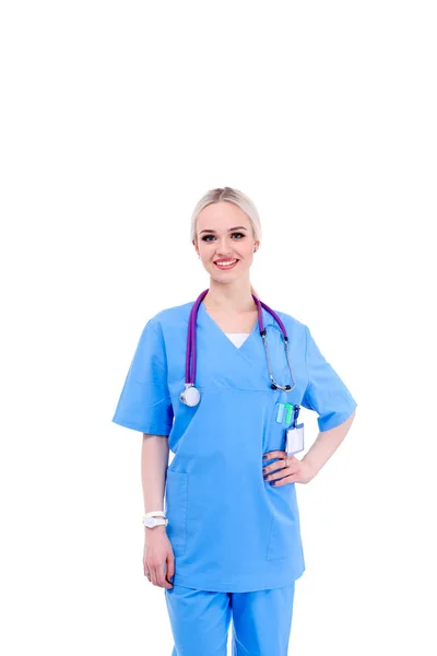 Retrato de doctora de pie contra aislada sobre fondo blanco. Mujer doctora. — Foto de Stock