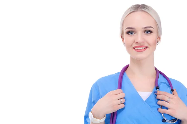 Retrato de doctora de pie contra aislada sobre fondo blanco. Mujer doctora. —  Fotos de Stock