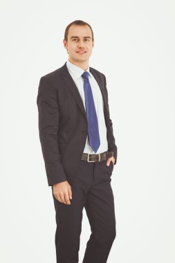 Mutlu beyaz arka plan üzerinde duran işadamı izole.