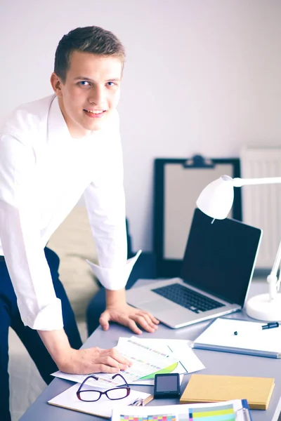 Young business man working in office ,standing . Young business man — Stock Photo, Image