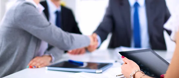 Business people shaking hands, finishing up a meeting — Stock Photo, Image