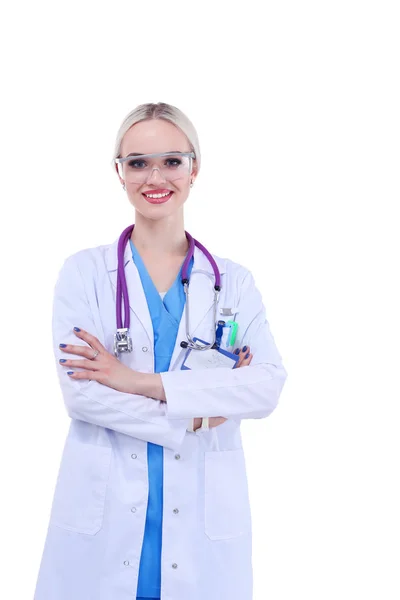Porträtt av kvinnlig läkare står mot isolerad på vit bakgrund. Kvinnlig läkare. — Stockfoto