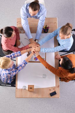 ekip çalışması kavramı. eller katılarak iş adamları