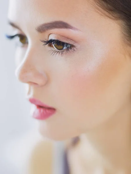 Retrato de belleza de cara femenina con piel natural —  Fotos de Stock