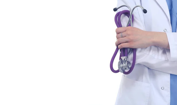 Retrato de médico fêmea em pé contra isolado em fundo branco. Mulher médica. — Fotografia de Stock