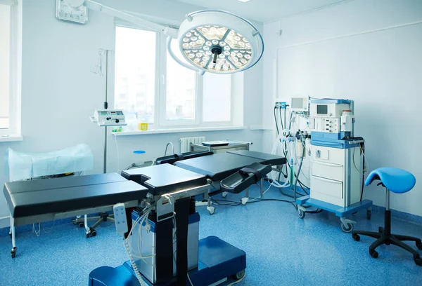 Interior of operating room in modern clinic — Stock Photo, Image