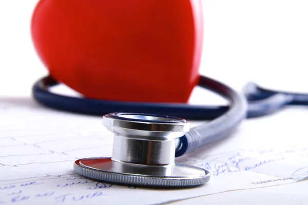 Red heart and a stethoscope — Stock Photo, Image