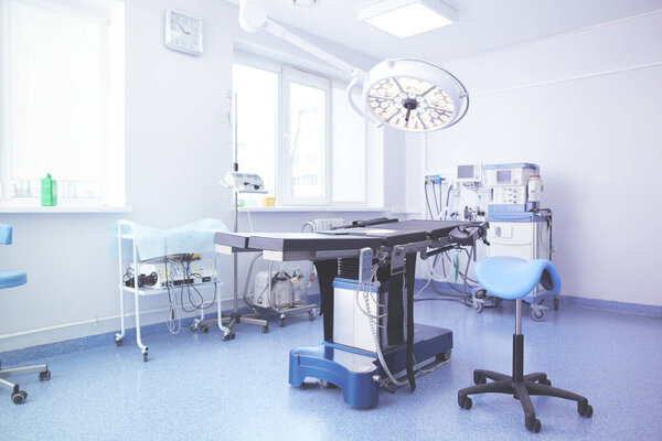 Modern klinikte ameliyat odasının önünde. — Stok fotoğraf