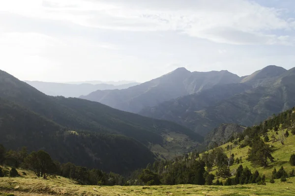 Landscape in the Pyrenees mountains — Stock Photo, Image