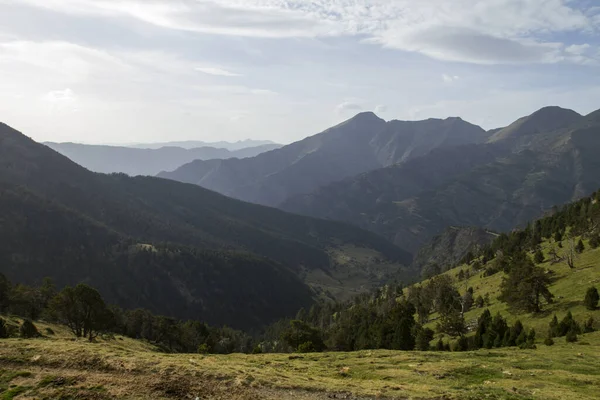 Mountains in the Pyrenes — Stock Photo, Image