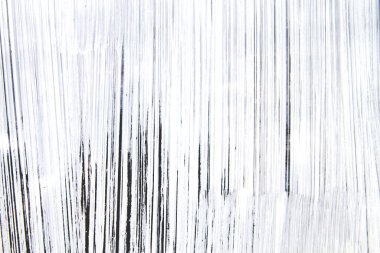 Penceredeki beyaz boya darbeleri