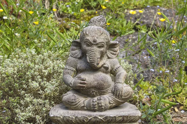 Estatua Piedra Ganesha Jardín — Foto de Stock