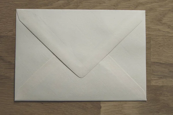Envelope Papel Branco Mesa — Fotografia de Stock