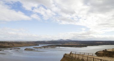 'Barrancas de Burujon' dan Tagus nehir manzarası, Toledo, İspanya