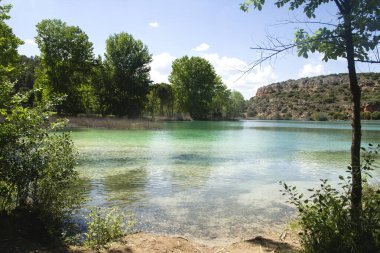 Lagunas de Ruidera 'daki manzara Doğal Parkland, İspanya