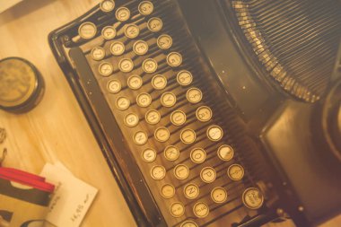 Eski antika daktilonun ayrıntıları 