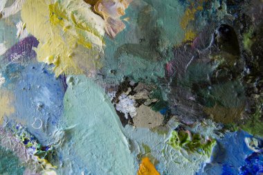 Karışık renklerde sanatçı paleti 