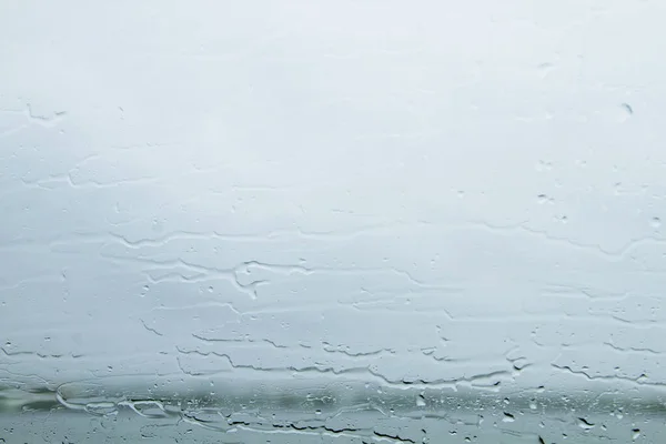 Regen Fällt Auf Eine Fensterscheibe — Stockfoto