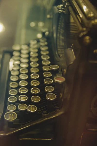 Старая Пишущая Машинка Крупным Планом — стоковое фото