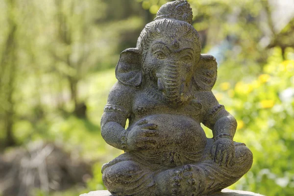 Ganesh Stenige Standbeeld Een Tuin — Stockfoto