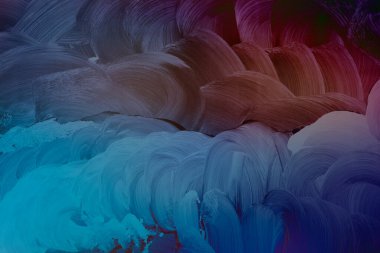 Camdaki iğrenç boya darbeleri