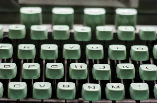 Alte Grüne Schreibmaschine Nahaufnahme — Stockfoto