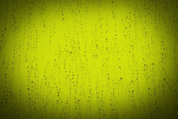 水滴のある緑の背景は — ストック写真