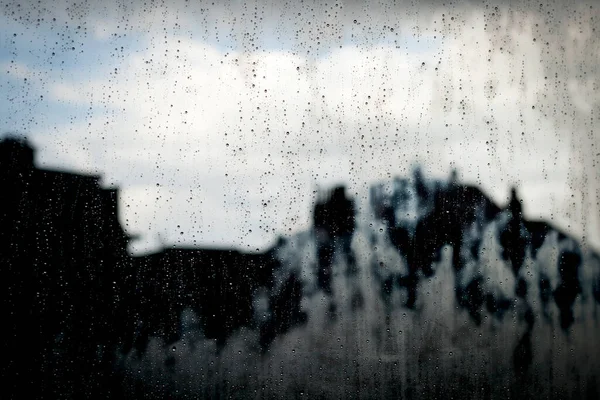 Pencere Camındaki Yağmur Damlaları Fırtınalı Soyut Arkaplan — Stok fotoğraf