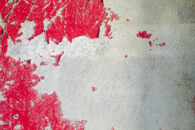 Kırmızı kabuklu eski duvar. 