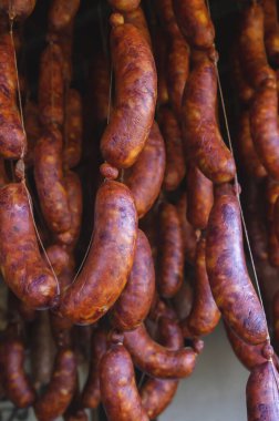 Lezzetli geleneksel İspanyol sucukları.