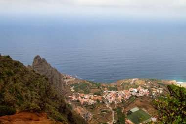 İspanya, Kanarya Adaları, La Gomera 'daki Abrante bakış açısından Agulo köyü