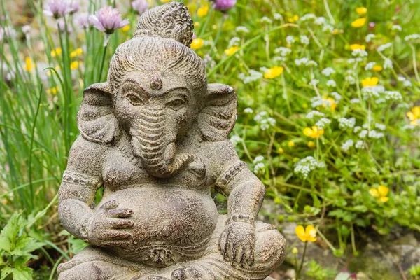 Ganesha Stenig Standbeeld Een Tuin — Stockfoto
