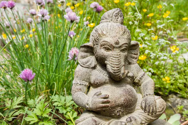 Estatua Piedra Ganesha Jardín Primavera — Foto de Stock