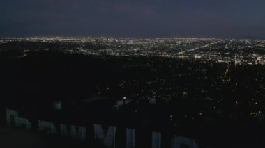 Los Angeles City Lights 'la Hollywood Tabelasından Muhteşem Dolly. 