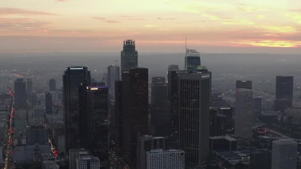 AERIAL：洛杉矶市中心美丽的日落处, — 图库视频影像