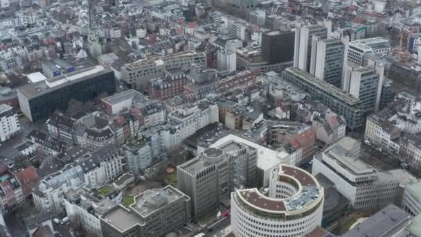 AERIAL: Vuelo sobre la ciudad de Colonia en Alemania — Vídeos de Stock