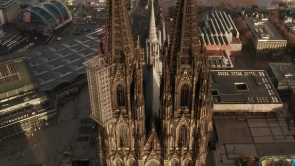 AERIAL: Close Up of Cologne Cathedral two brown Towers in beautiful Sunlight — Stock Video