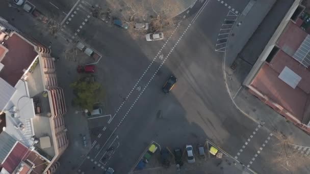 AERIAL: Overhead View of typical Barcelona, Spain Intersection — 图库视频影像