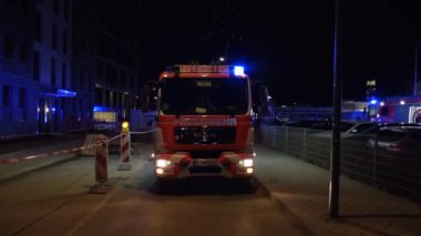 Frankfurt am Main, Almanya 'da Gece Işıklı İtfaiye Aracı 