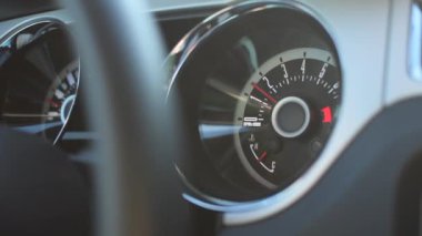 Ford Mustang Kas Otomobili ile Hız göstergesini kapat, Güneş Işığı 
