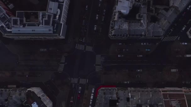 AERIAL: Overhead View on Paris, France Street — Αρχείο Βίντεο